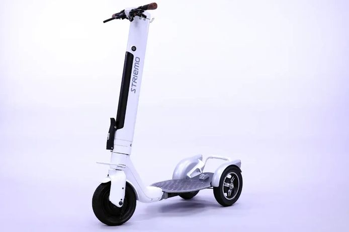 This is the Honda three-wheeled electric scooter that will be sold in Spain