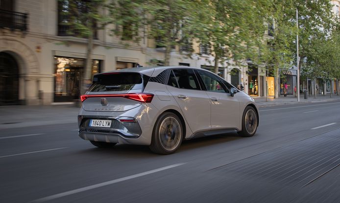 Test of the CUPRA Born with a 77 kWh battery, size does matter