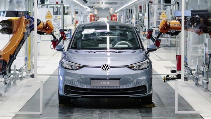 Volkswagen revela cuándo finalizará la crisis de los microchips y semiconductores