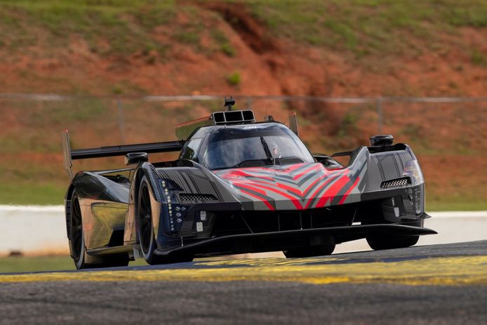 Cadillac espera tener tres prototipos LMDh en las 24 Horas de Le Mans 2023