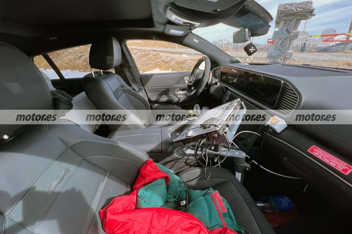 Fotos espía Mercedes-AMG GLE 53 Coupé Facelift 2023 - interior
