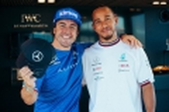 Hamilton: «Fernando Alonso y yo tenemos valores diferentes, él aún no ha organizado su vida»