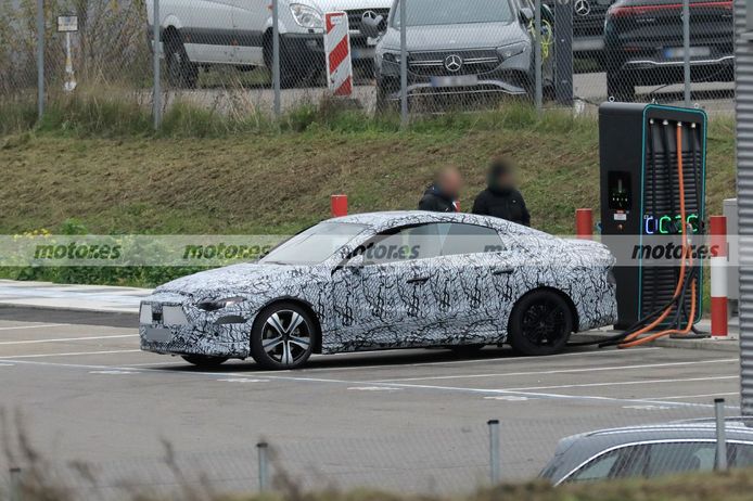 Fotos espía Mercedes CLA Eléctrico 2024