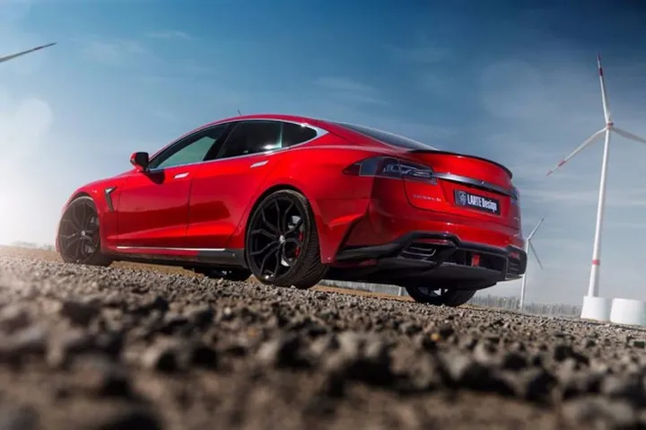 Los británicos de Voltes Design hacen más “interesante” al Tesla Model S