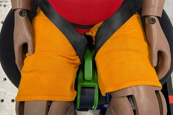Los sistemas de retención para embarazadas en el coche son «menos seguros»  que los cinturones de toda la vida