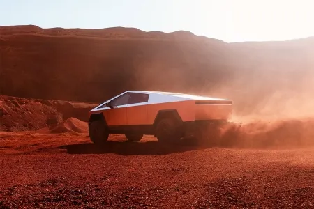 El Tesla Cybertruck llega por fin a las carreteras: a prueba de balas, más caro y con menos autonomía de lo prometido