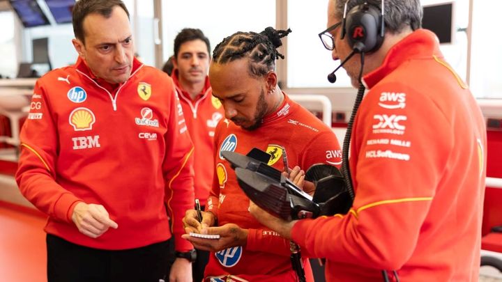 Lewis Hamilton en su primer día de pruebas con Ferrari