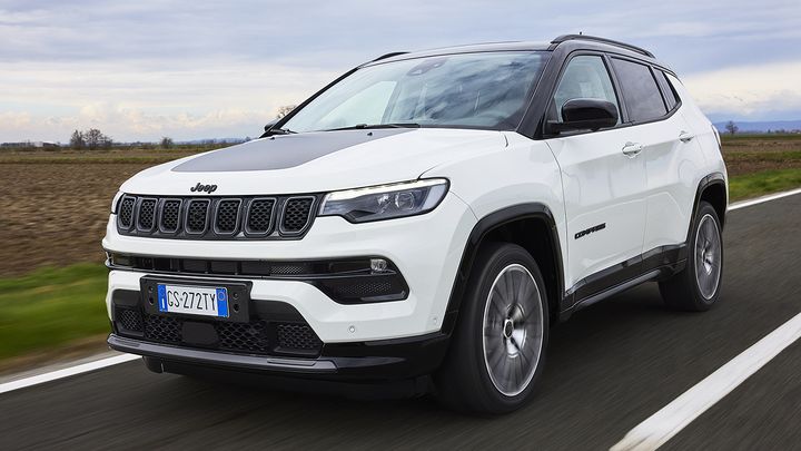 Interior del Jeep Compass e-Hybrid