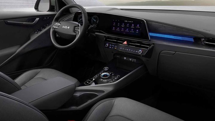 KIA Niro híbrido en la carretera