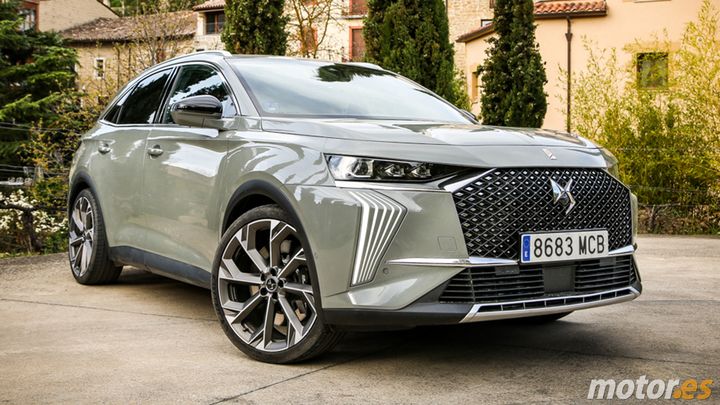 DS 7 Plug-in Hybrid, un SUV que combina eficiencia y rendimiento.