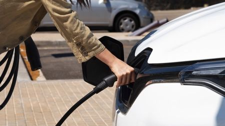 La carga ultrarrápida de la batería en coches eléctricos está muy bien, pero no si es a costa de reducir su vida útil