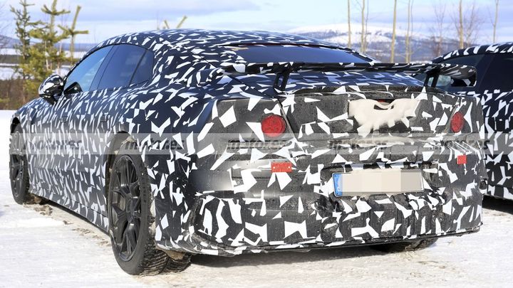 Fotos espía Mercedes-AMG GT 4Door Coupé 2026