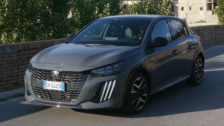 Peugeot 208 Hybrid