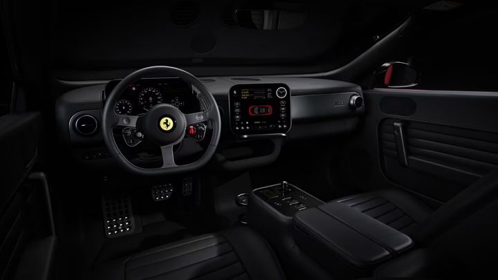 ferrari-luce-ademas-feo-mal-coche-electr