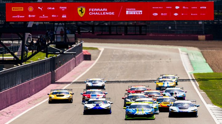 Ferrari 296 Challenge