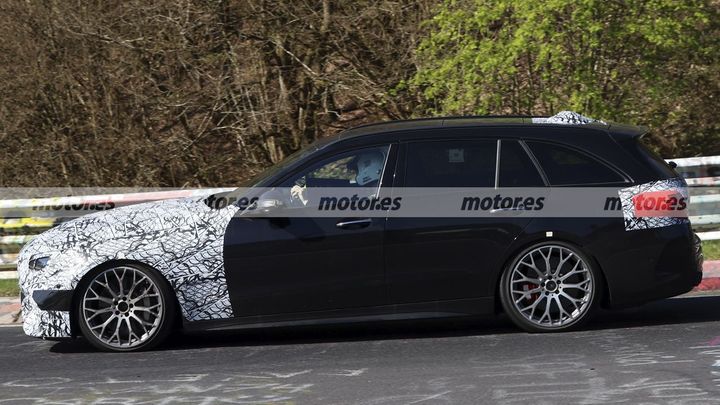 Fotos espía Mercedes-AMG C 53 Estate 2027