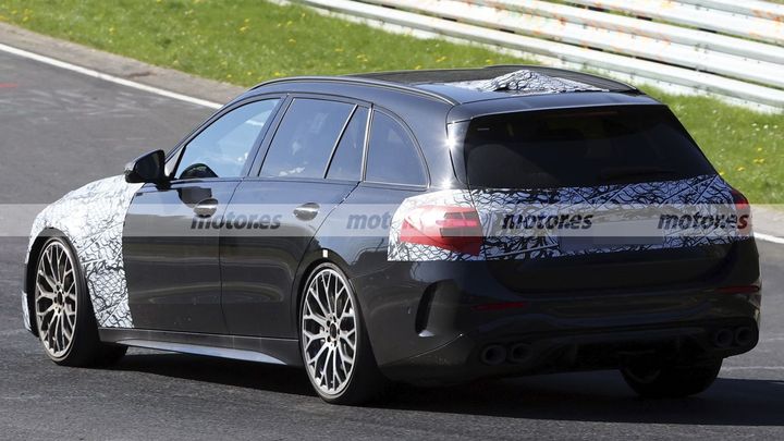 Fotos espía Mercedes-AMG C 53 Estate 2027