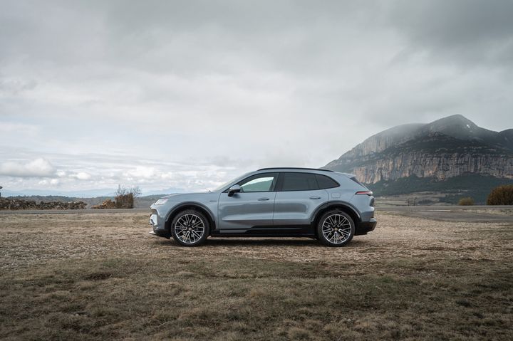 prueba-porsche-cayenne-electric-20261143
