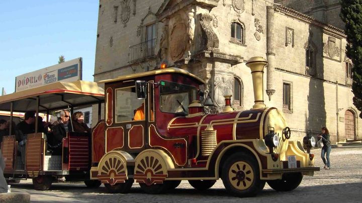 Tren turístico