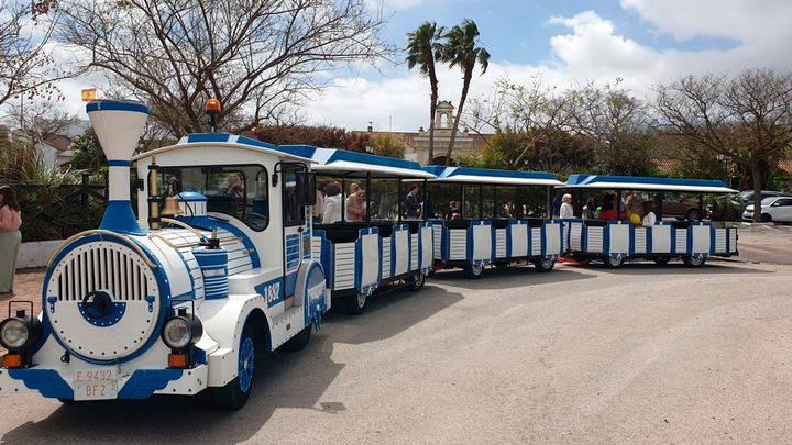 Tren turístico