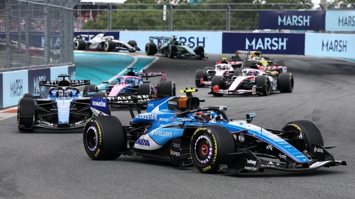 williams-resucita-sainz-aprovecha-202611