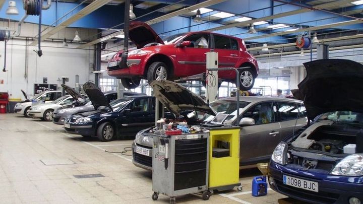 Un taller de coches