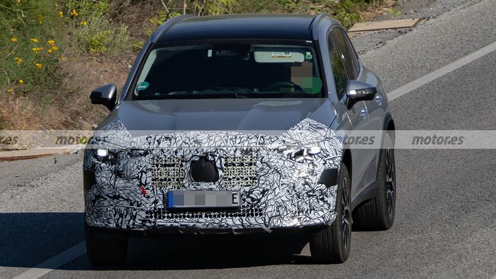 Mercedes GLC 2027 - foto espía frontal