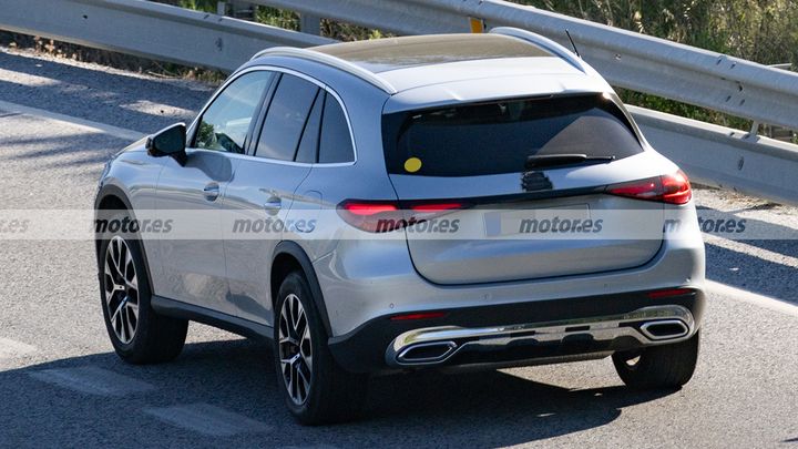 Mercedes GLC 2027 - foto espía posterior