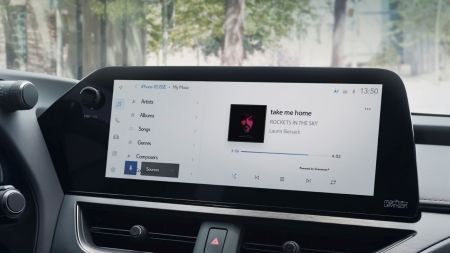 La pantalla prometía hacer el coche más moderno, pero muchos conductores empiezan a echar de menos los botones