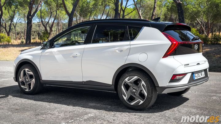 Hyundai BAYON - posterior