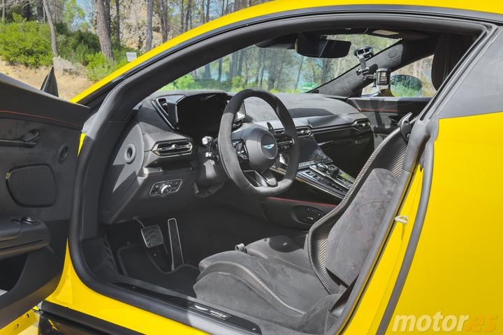 prueba-aston-martin-vantage-s-2026114509