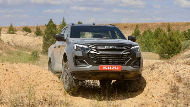 prueba-isuzu-d-max-2026-2026114653-17810