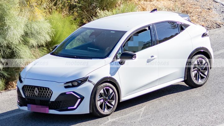 Renault Clio GT 2027 - foto espía