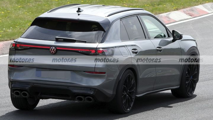 Fotos espía Volkswagen T-Roc R 2027