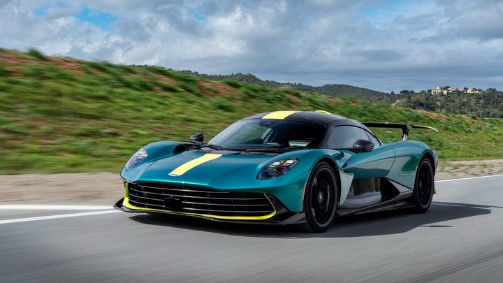 Aston Martin Valhalla