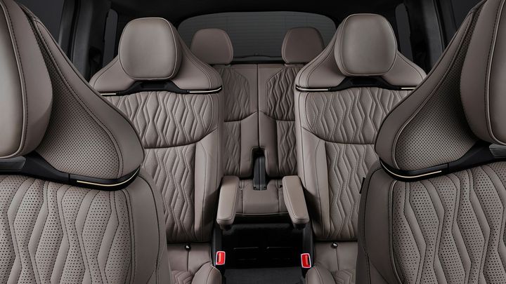 Audi Q9 - interior