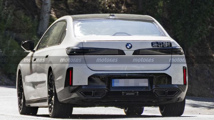 Fotos espía BMW Serie 7 M760 xDrive 2027