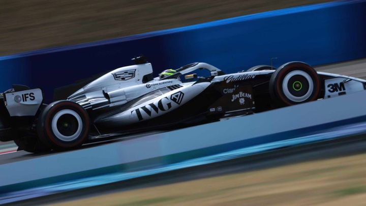 checo-perez-es-sancionado-y-saldra-desde
