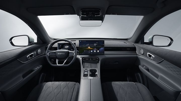 EBRO S800 PHEV 2027 - interior