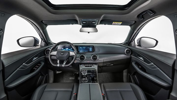 EVO6 HEV - interior