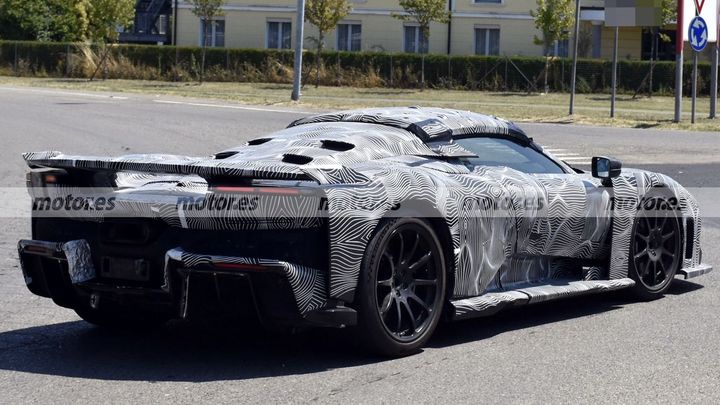 Fotos espía Ferrari F80 Aperta 2027