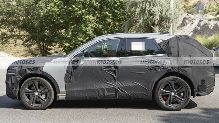 Fotos espía Genesis GV70 Hybrid 2027