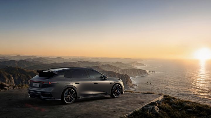 Lynk & Co 07 GT