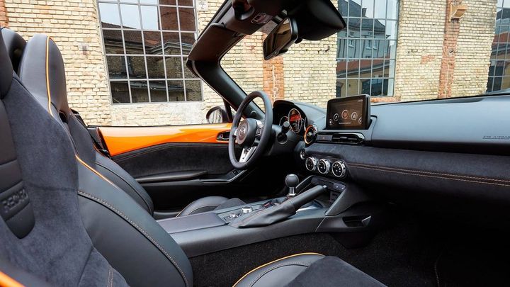 mazda-mx-5-miata-electrico-ceo-mazda-con