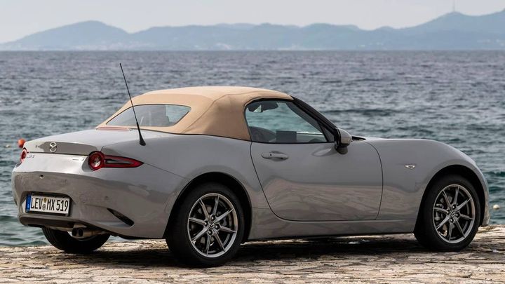 mazda-mx-5-miata-electrico-ceo-mazda-con