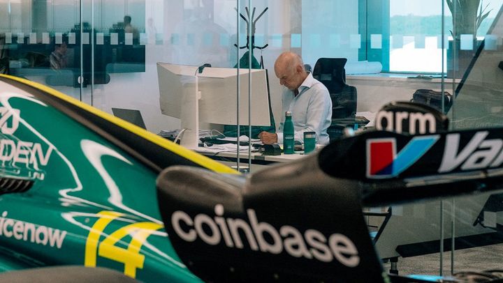 newey-disculpa-alonso-pide-siga-absoluta