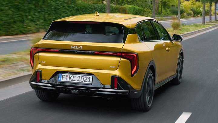 KIA K4 - posterior