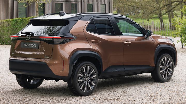 Toyota Yaris Cross 2027 - posterior