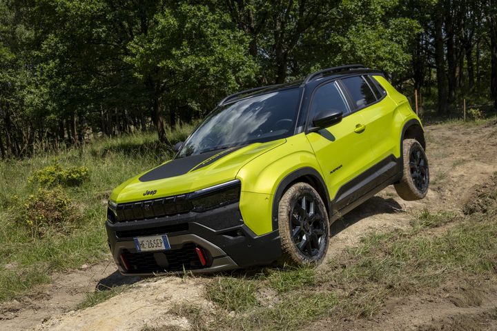 prueba-jeep-avenger-facelift-2026115217-