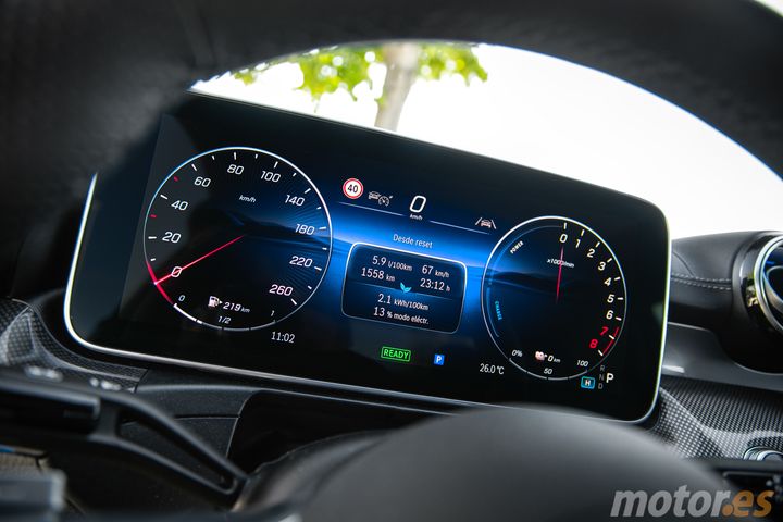prueba-mercedes-benz-cle-300e-coupe-2026